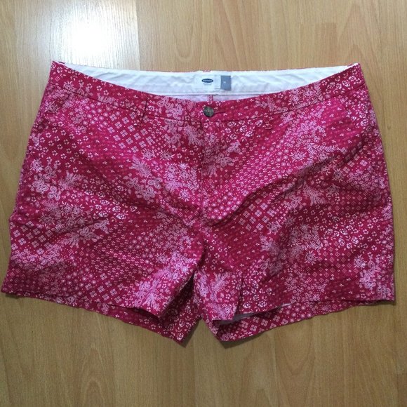 Old Navy Pants - Old Navy Shorts Pink White pattern Sz16 4"length Barbie